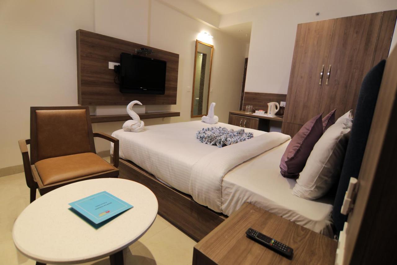 Hotel Mumbai House Express Udaipur Buitenkant foto