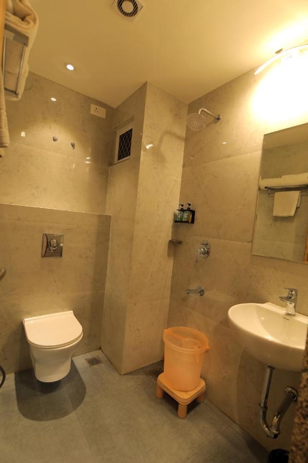 Hotel Mumbai House Express Udaipur Buitenkant foto