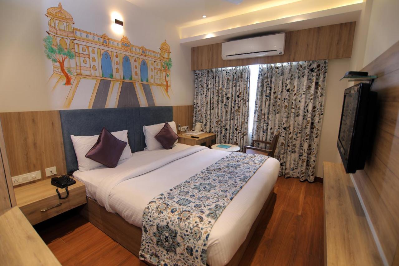 Hotel Mumbai House Express Udaipur Buitenkant foto